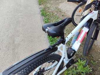 Horský elektrobicykel Rockrider E-ST 100 27,5" bielo-červen - 3