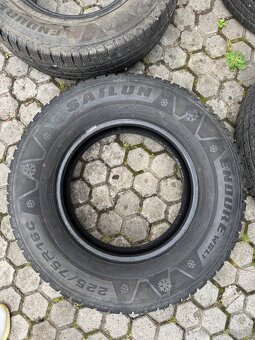 Zimné pneumatiky 225 / 75 R16 C - 3