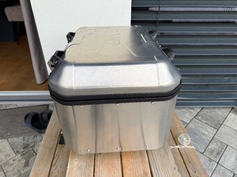GIVI KUFOR TREKKER DOLOMITI 46 L, Držiak kufra BMW GS 1250 - 3