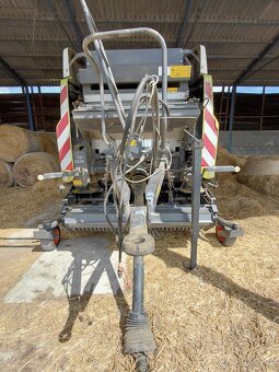Lis na okrúhle balíky Claas Variant 460RC - 3
