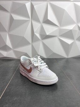 Nike Dunk Low White Pink - 3
