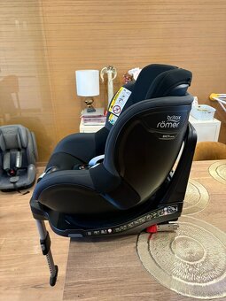 Autosedačka Britax Dualfix 5Z Classic, Deep Black - 3