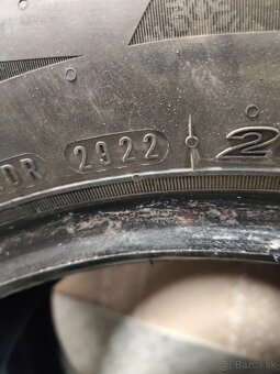 Predám 2ks zimné pneu 205/60/15 - 3