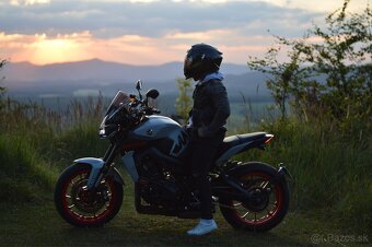 Yamaha MT09 - 3
