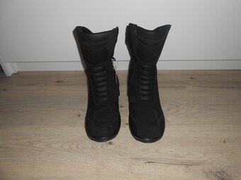 Predam nove moto topanky znacky FALCO ATLAS 2 o velkosti EU - 3