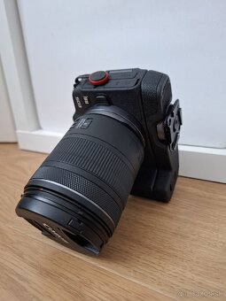 Predam Canon R8 + objektív a príslušenstvo - 3