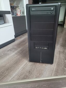 Intel pentium 3,20GHZ, 8 GB RAM, RADEON RX 550, SSD 250GB - 3