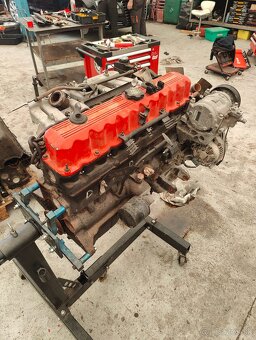 Predám motor jeep 4.0 zo ZJ - 3