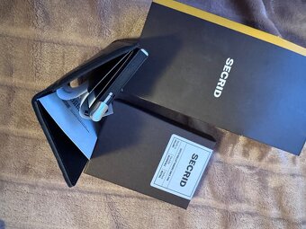 KOŽENÁ PENĚŽENKA NA KARTY SECRID PREMIUM SLIMWALLET EMBOSS L - 3