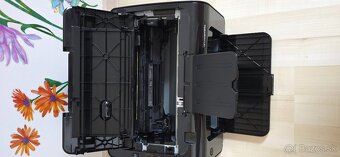 HP LaserJet 1102W - 3