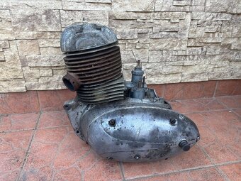 Motor jawa 250 353 - 3