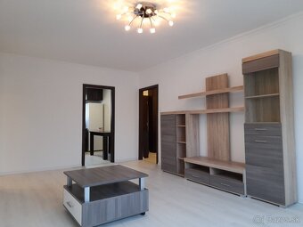 Rezervovaný kompletne zrekonštruovaný 4-izbový byt - 3