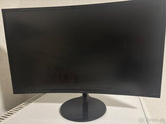 Predám počítač aj s monitorom s klávesnicou aj s myšou a - 3