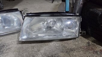 Octavia 1 facelift predné svetlá - 3