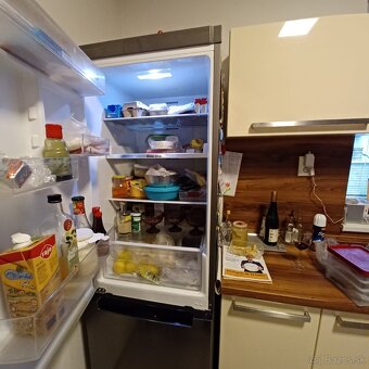 Chladnicka s mrazakom - 3