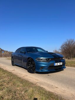 Dodge Charger 6,4 HEMI - 3