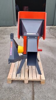 Špalíkovač, štiepkovač na predaj,malotraktor, traktor, AKCIA - 3