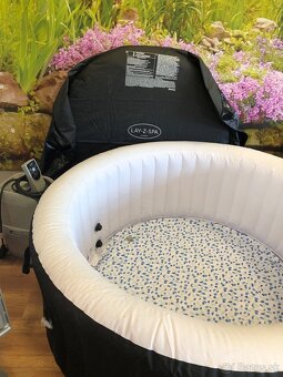 Predám nafukovaciu vírivku Lay-Z-Spa Miami - 3