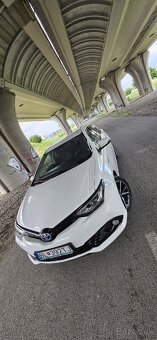 Toyota auris 2018 hybrid Combi - 3