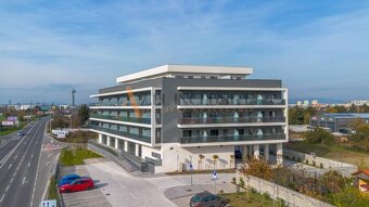 ZNÍŽENÁ CENA l NA PREDAJ 3 IZBOVÝ BYT S BALKÓNOM, PODUNAJSKÉ - 3