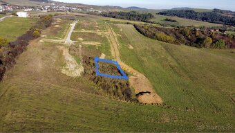 pozemok na výstavbu RD - 500m2, mimo ruchu, v prírode - 3
