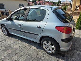 Predám Peugeot 206 1.4 benzín 118000km - 3