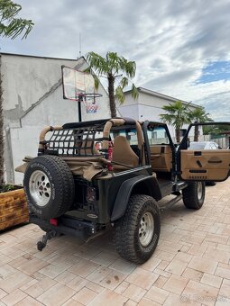 Predám jeep wrangler 4.0 - 3