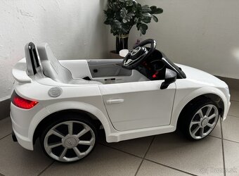 Elektrické auto Audi RS TT - 3