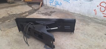 Hydraulicka radlica na smykom riadený nakladac - 3