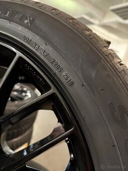 Nové 5x114,3 R19 + Pirelli 235/50R19 - 3