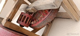 Historická, kineticka, drevená hračka ( dekorácia ) - 3