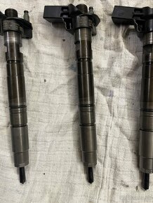 Vstreky 2.0 TDi 03L 130 277 - 3