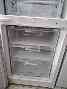 Chladnicka s mraznickou - 3