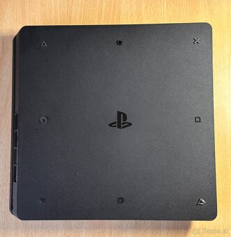 PlayStation 4 Slim 500 gb + DualShock + 2 hry - 3