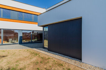 Vila s nadčasovou architektúrou- Prešov, bývanie, podnikanie - 3