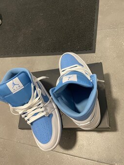 Jordan 1 baby blue - 3