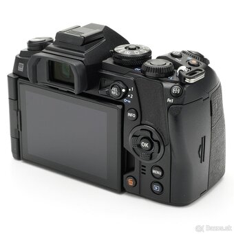 Olympus OM-D E-M1 Mark II a battery grip - znižena cena - 3