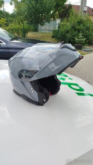 Prilba na motorku - 3