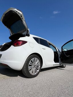 Opel Astra J 2011 CDTI - 3