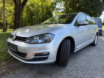Predám ľahko poškodený VW Golf variant 1,6 TDi DSG RV 2016. - 3
