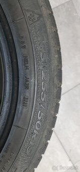 Predám zimné pneumatiky GOODYEAR 255/50r19 - 3