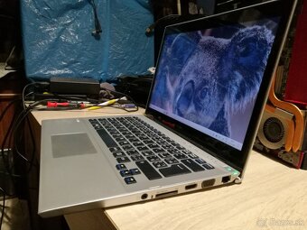 Sony. 13,3“. Dotyková obrazovka. - 3