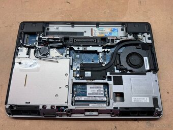 Predám pokazený notebook na náhradné diely zn.Dell e6440. - 3