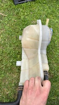 Nadrzka na vodu audi seat - 3