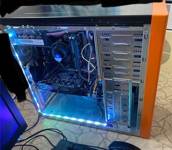 Predám starší herný pc i5 8 gb ram sdd 120 gb R9 200 3 gb g - 3