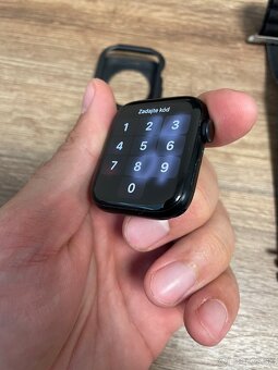 Predám Apple Watch SE2 44mm - 3