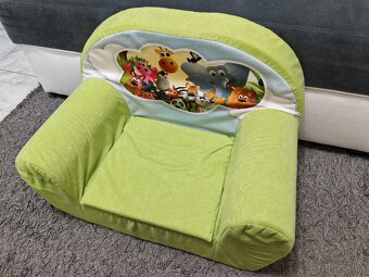 Stol a stolicky pre male deti + detske penove kreslo - 3