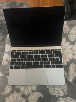 Apple MacBook - 3