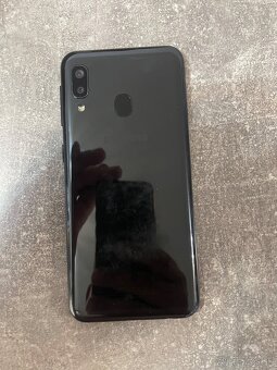 Samsung Galaxy A20e Dual SIM - 3