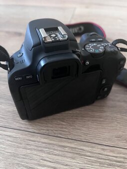 Canon eos 200d - 3